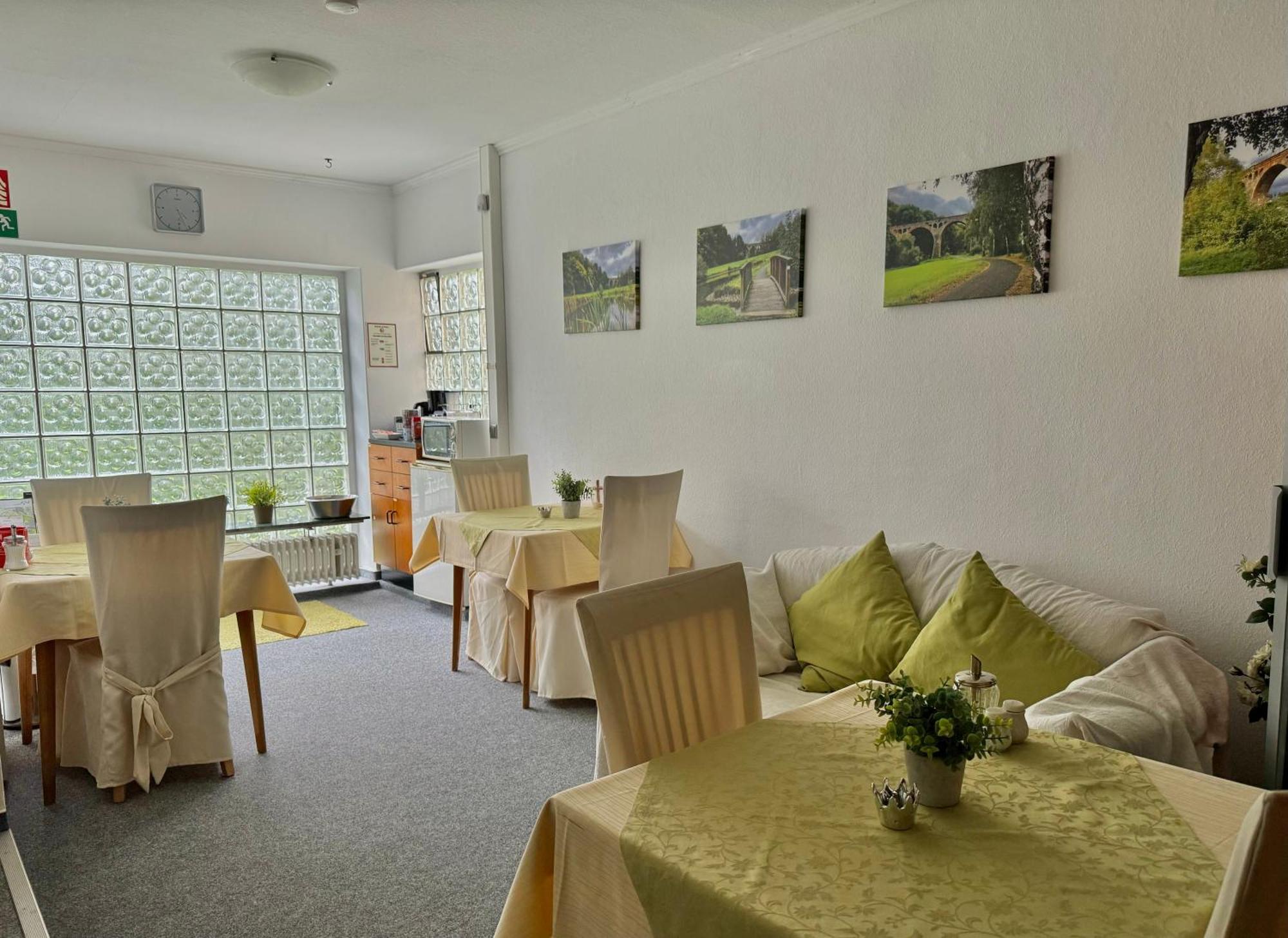 Fruehstueckspension Zur Krone Bad Endbach Exteriör bild